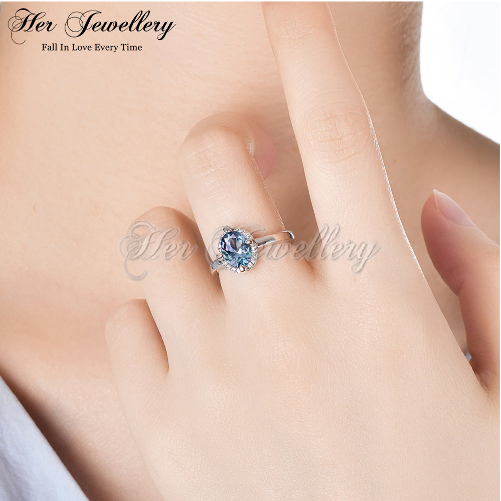 Elegant Oval Alexandrite Ring