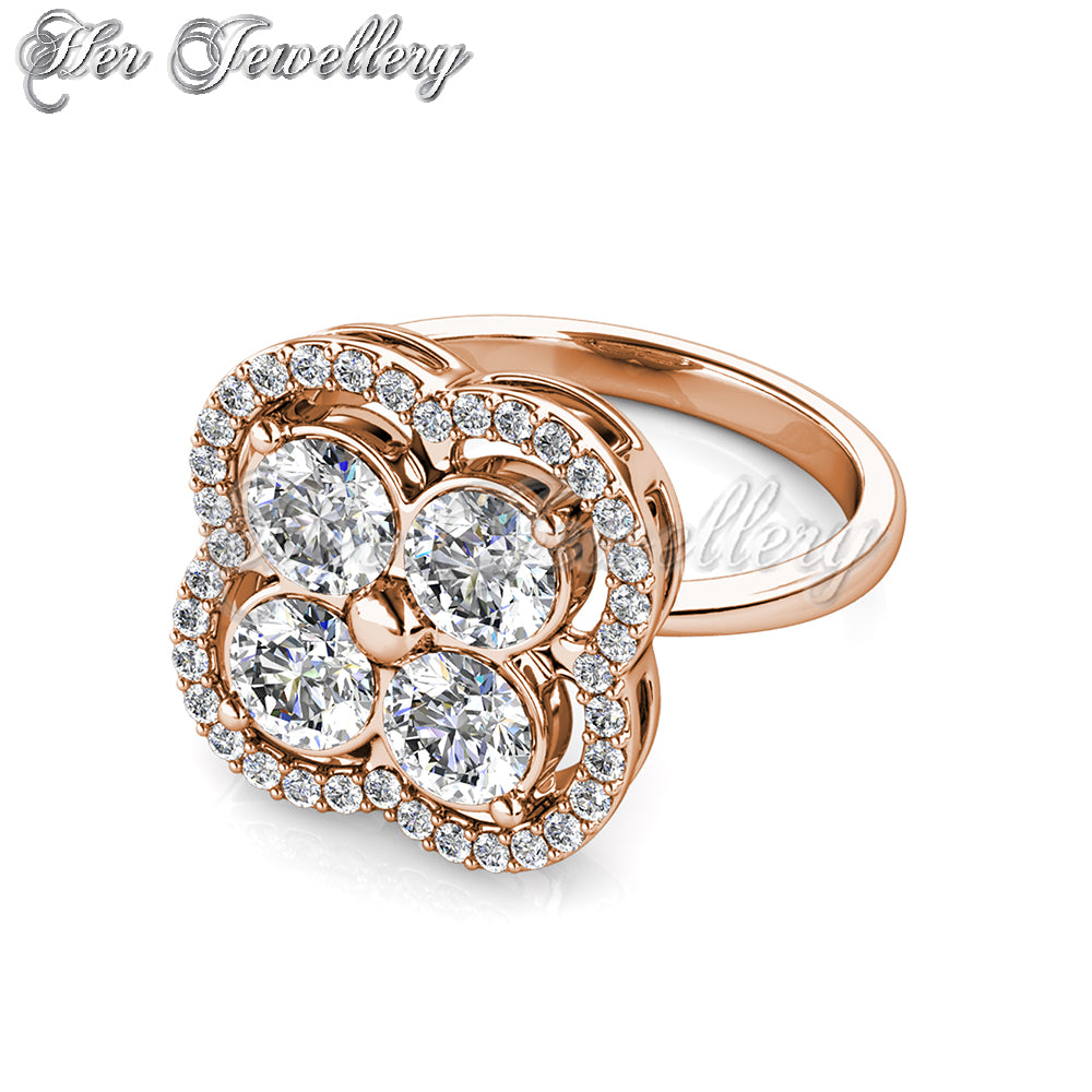 Elegant Clover Ring