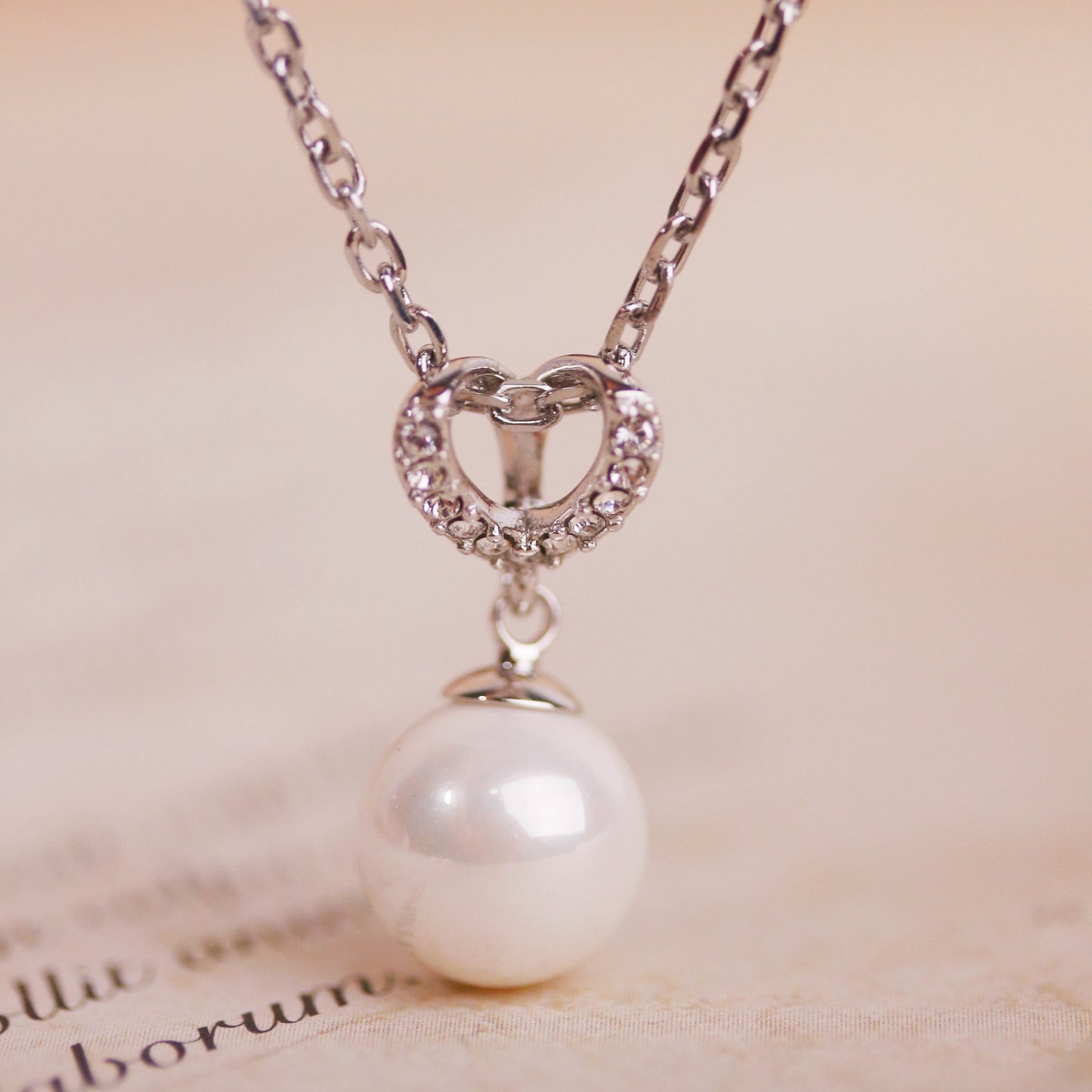 Venus Pearl Pendant