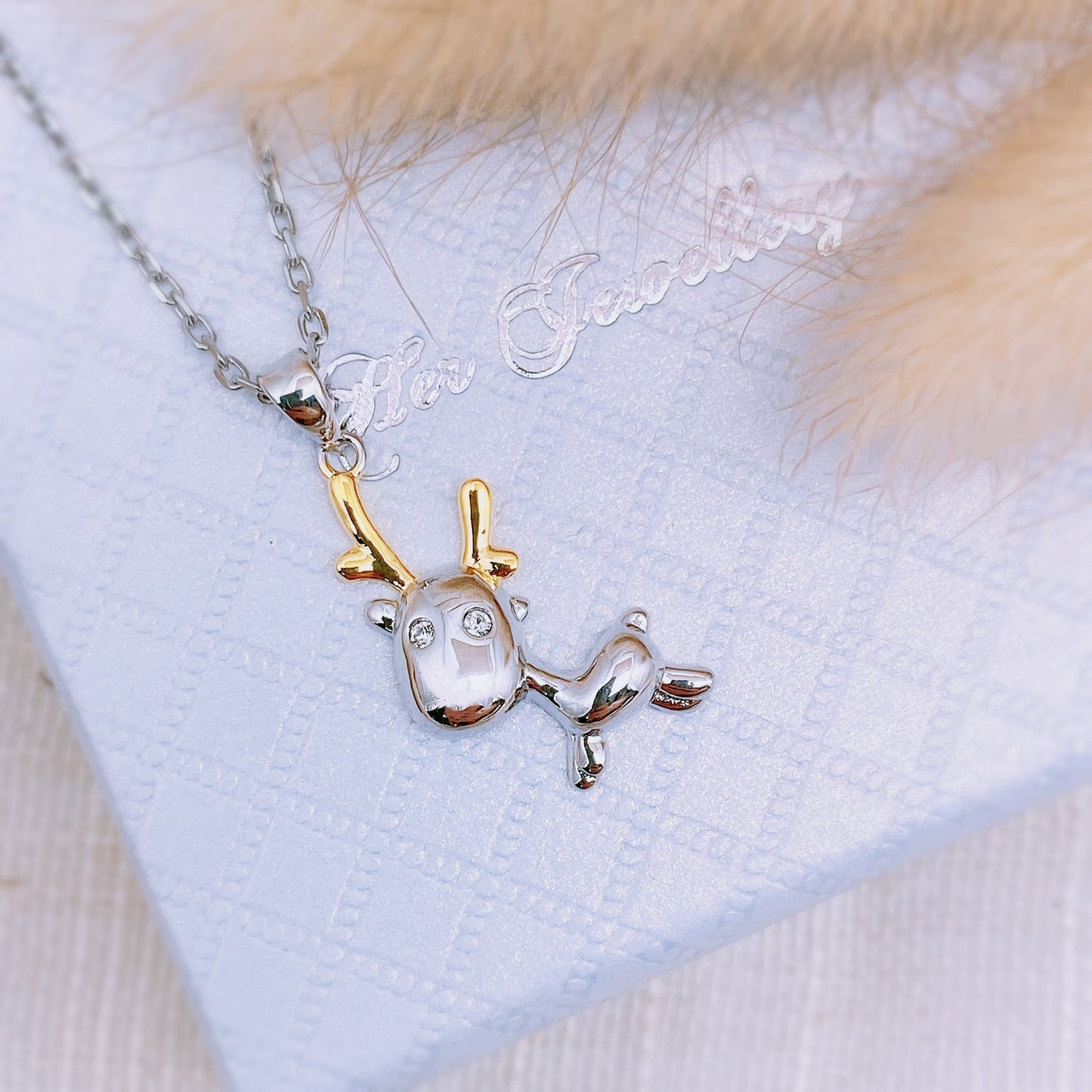 Reindeer Pendantâ€