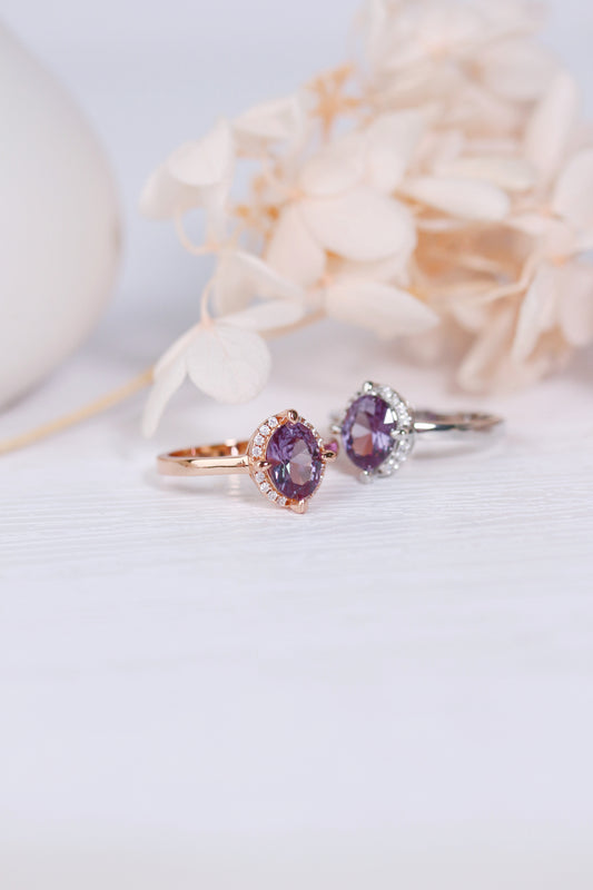 Elegant Oval Alexandrite Ring