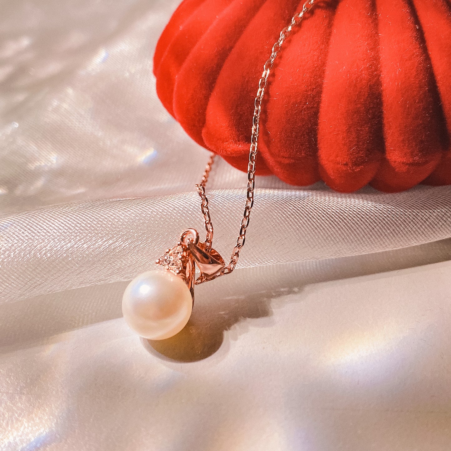 Elegant Pearl Pendant