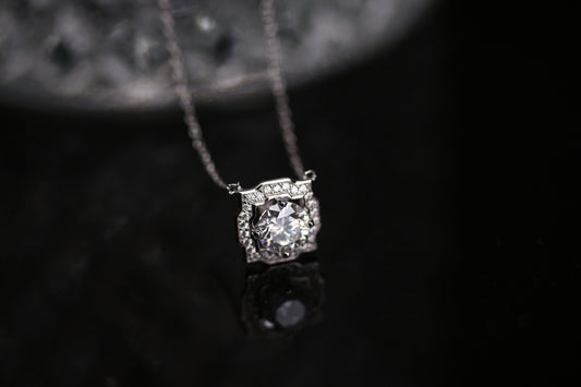 Carree Pendant