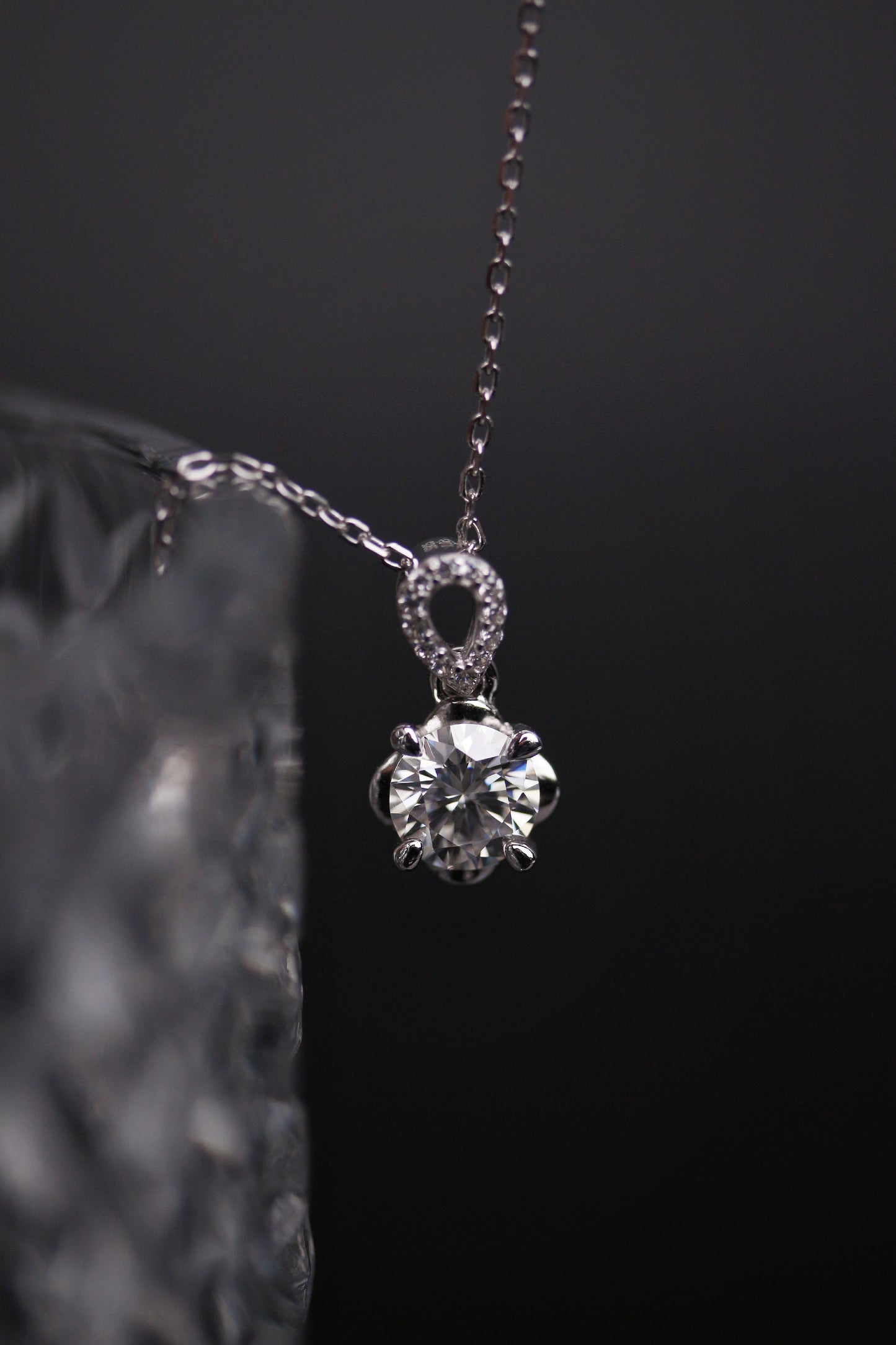 La Rose Pendant