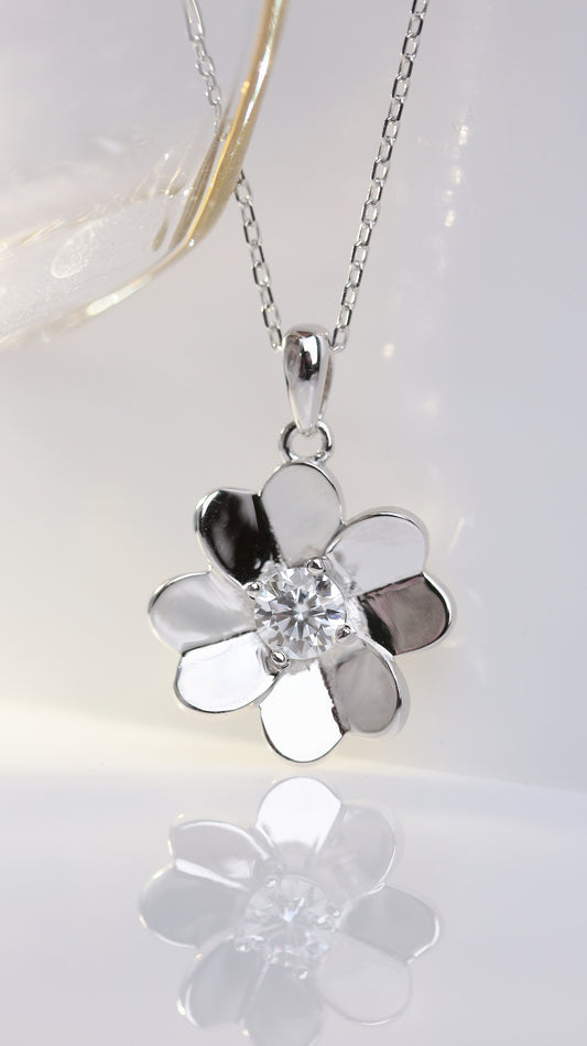 Mon Clover Pendant