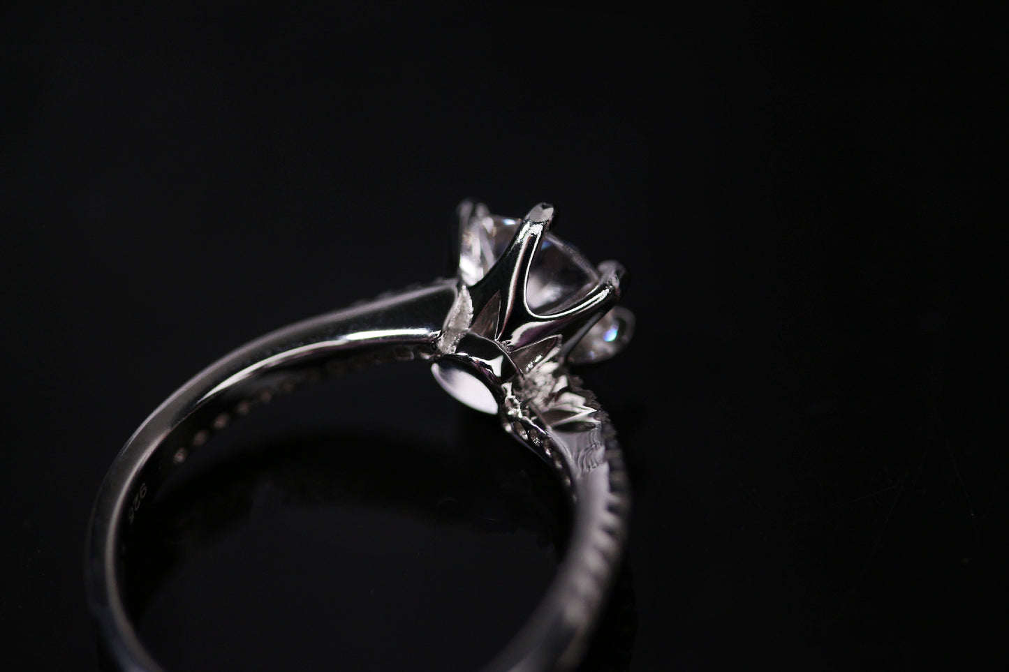 Les Solitaire Ring