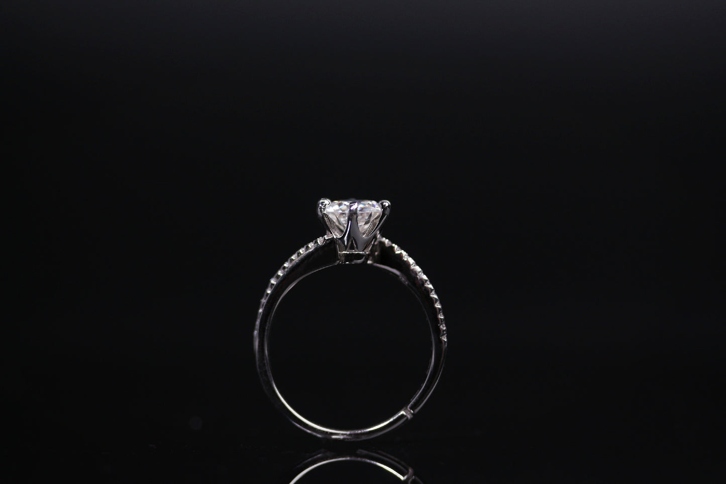 Les Solitaire Ring