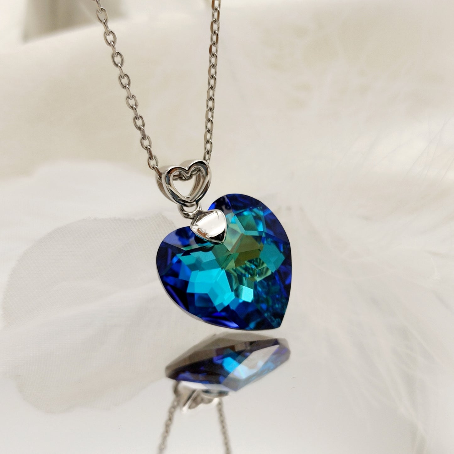 Cheery Heart Pendant (3 Crystal Colours)