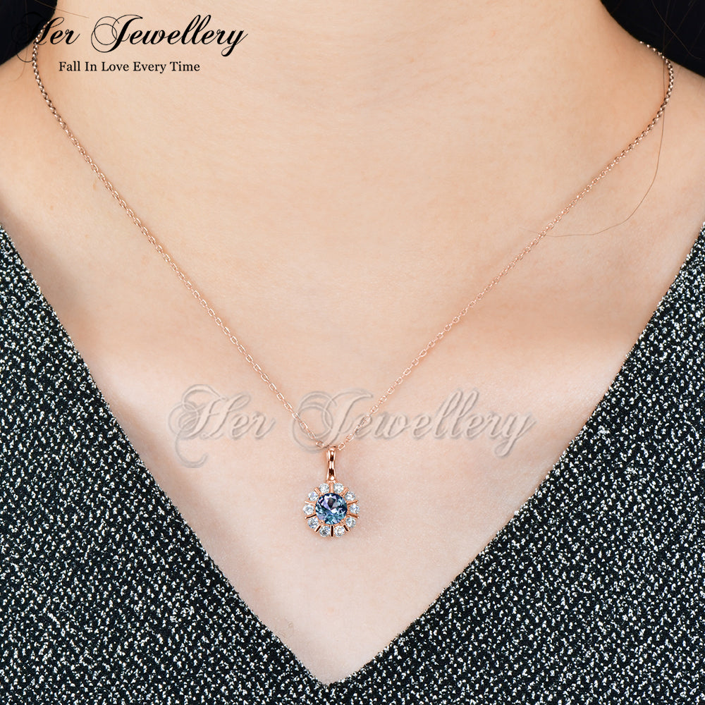 Glamouring Petal Alexandrite Pendant