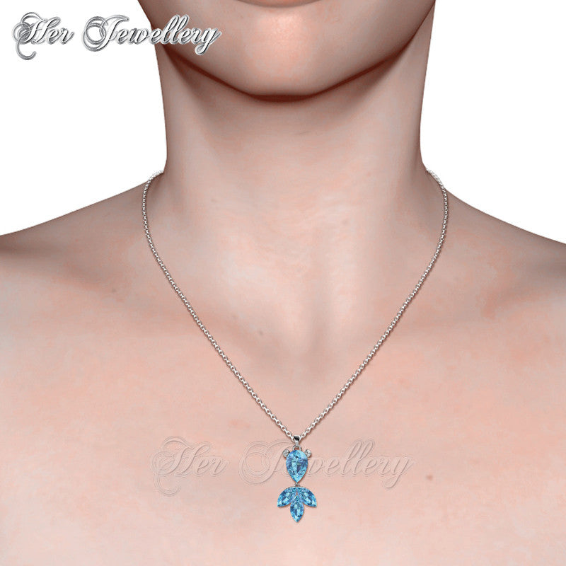 Swarovski Crystals Goldfish Pendant†- Her Jewellery