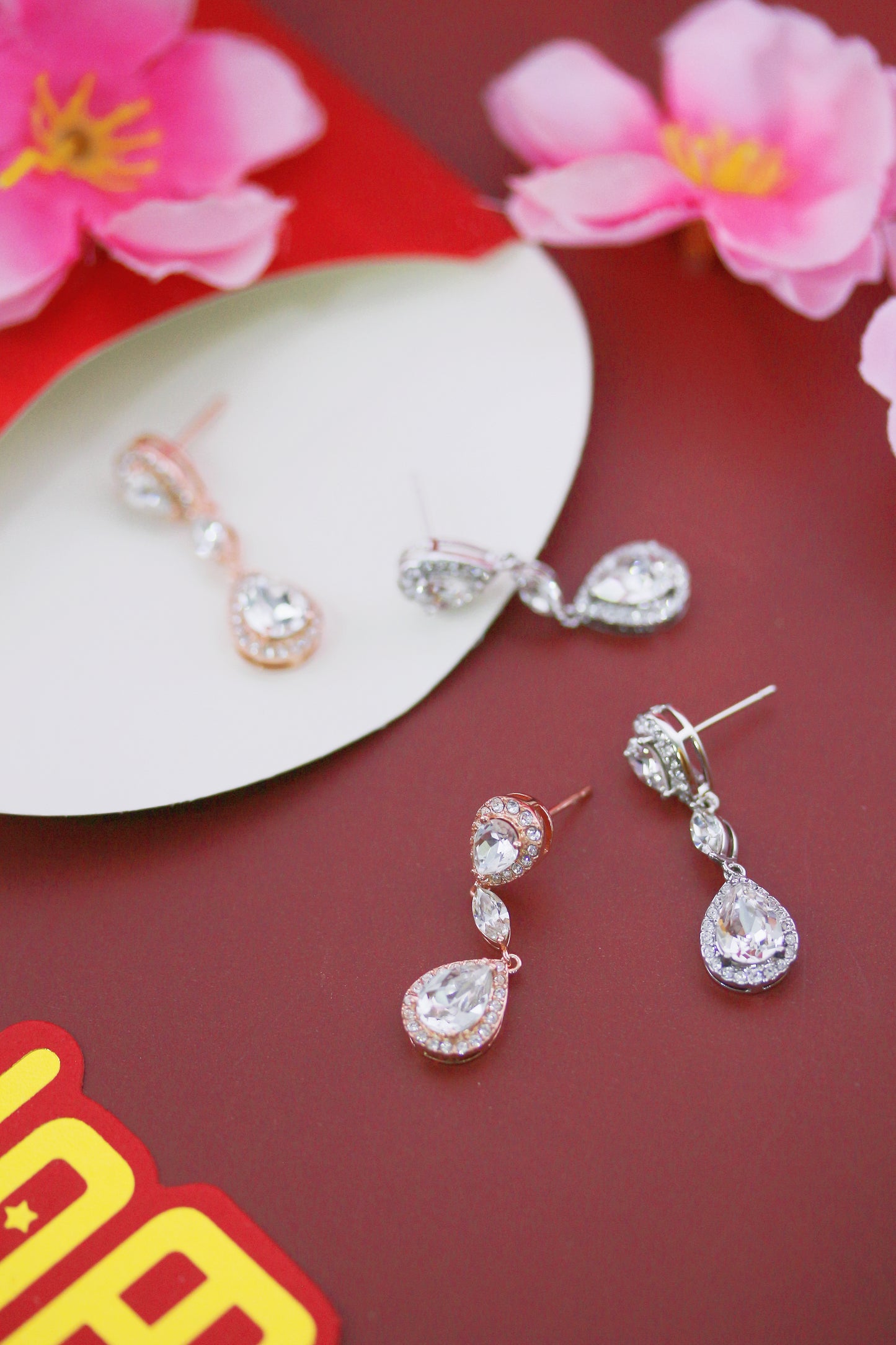 Laycie Dangling Earrings