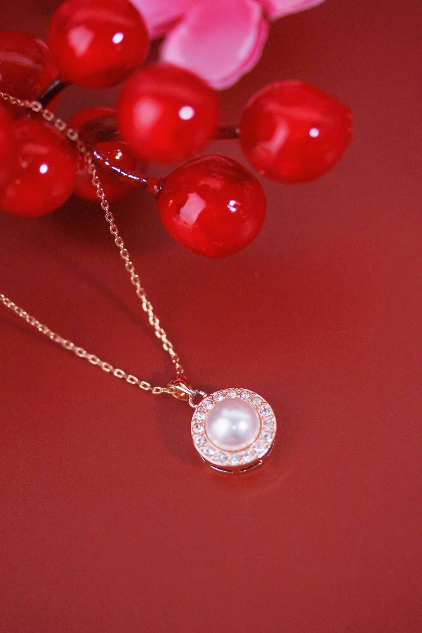 Circlet Pearl Pendant