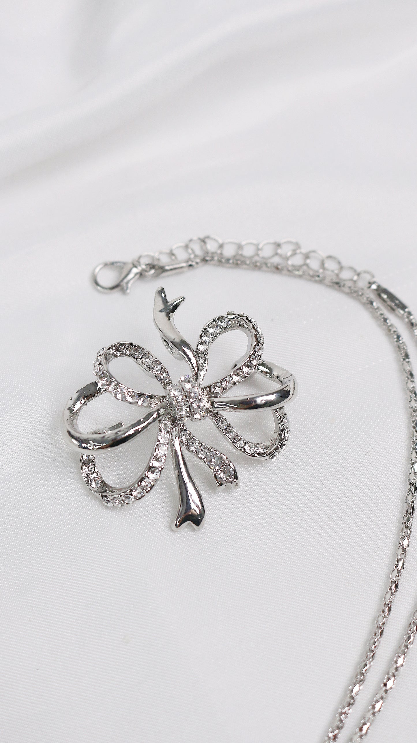 Desirae Pendant cum Brooch