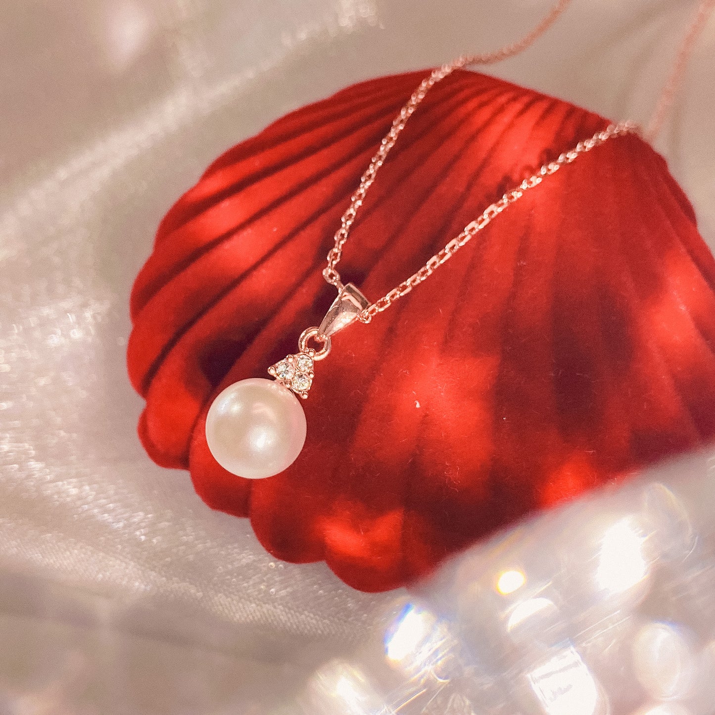 Elegant Pearl Pendant