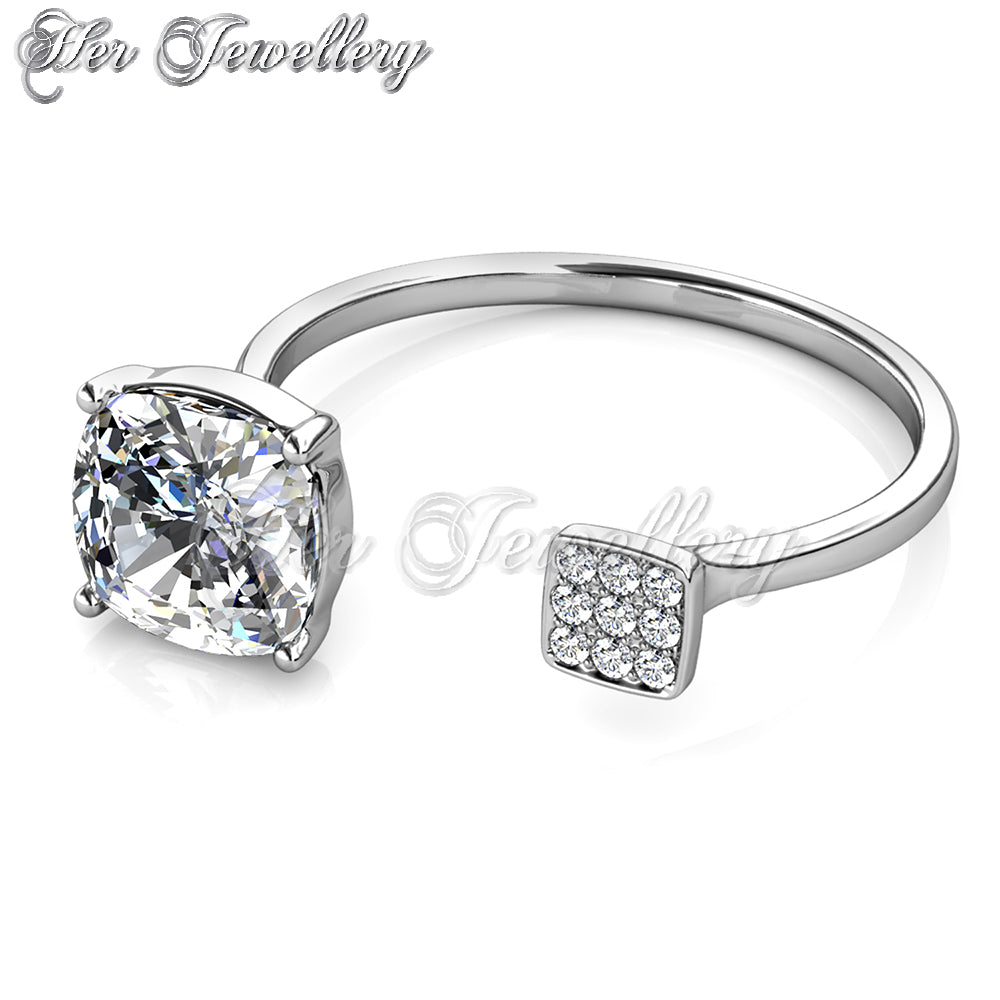 Swarovski Crystals Diamanda Ring - Her Jewellery